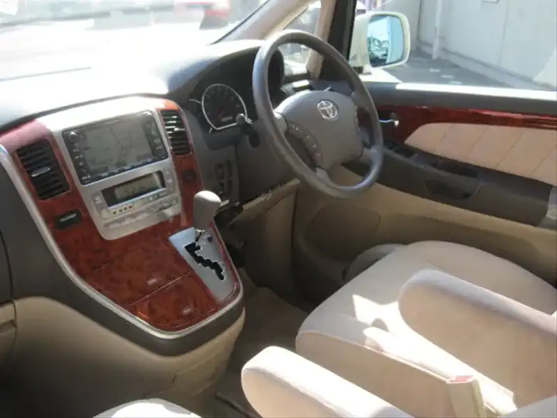 カタログ画像：アルファードＧ（ALPHARD G） ＡＸ Ｌエディション サイドリフトアップシート装着車 2004年2月 CBA-ANH10W 2400cc ホワイトパールマイカ 燃費9.7km / l  内装