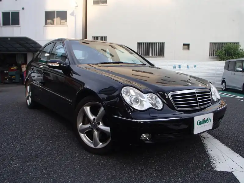 カタログ画像：Ｃクラス（C-CLASS） Ｃ２００コンプレッサー リミテッド 2003年5月 GH-203042 1800cc オブシディアンブラック 燃費10.6km / l  フロント