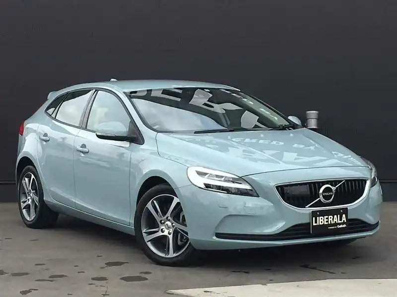 カタログ画像：Ｖ４０（V40） Ｄ４ モメンタム 2018年7月 LDA-MD4204T 2000cc アマゾンブルー 燃費20.0km / l メイン（その他）