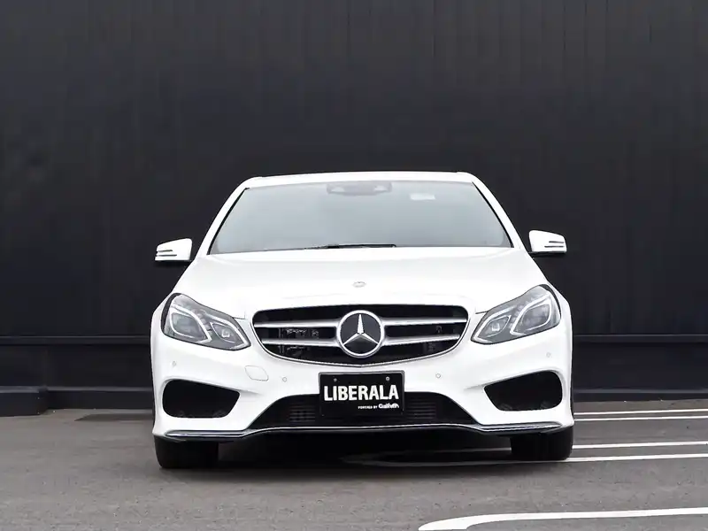 カタログ画像：Ｅクラス（E-CLASS） Ｅ３５０ ブルーテック アバンギャルド 2014年10月 LDA-212026C 3000cc ポーラーホワイト（Ｓ） 燃費18.5km / l フロント