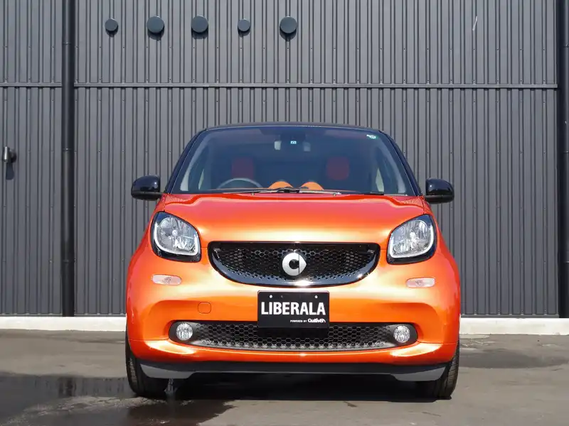 10100372 | カタログ画像：スマートフォーツークーペ（SMART FORTWO COUPE） エディション１ 2015年10月 DBA-453342 1000cc ラバオレンジ フロント