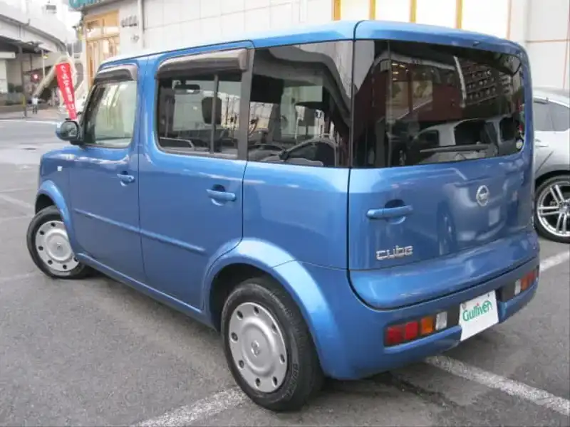 カタログ画像：キューブ（CUBE） ＳＸ ＭＤ／ＣＤセレクション 2004年12月 UA-BNZ11 1400cc クリスタルブルー（Ｍ） 燃費15.8km / l  バック