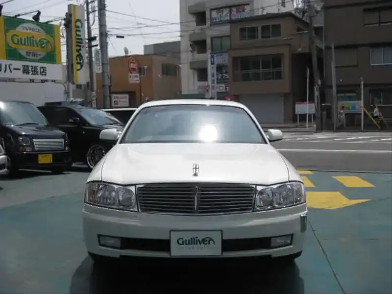 カタログ画像：セドリック（CEDRIC） ３００ＬＸ Ｓパッケージ 2000年10月 GH-HY34 3000cc ホワイトパール（３ＴＰ）ｏｒホワイトパール（３ＴＰ）（スーパーファインハードコート） 燃費9.0km / l  フロント