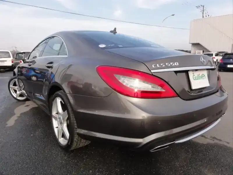 カタログ画像：ＣＬＳクラス（CLS-CLASS） ＣＬＳ５５０ ブルーエフィシェンシー 2012年8月 CBA-218373 4700cc テノライトグレー（Ｍ）orインジウムグレー（Ｍ） 燃費10.2km / l バック