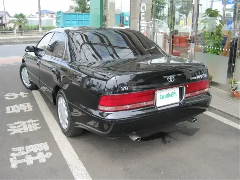 カタログ画像：クラウンマジェスタ（CROWN MAJESTA） ＣタイプＳ 1992年10月 E-UZS141 4000cc ブラックトーニングＧ 燃費7.1km / l  バック