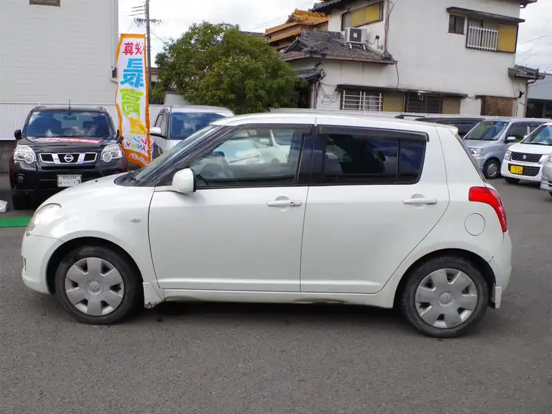 カタログ画像：スイフト（SWIFT） １．２ＸＧ 2009年5月 DBA-ZC71S 1200cc パールホワイト 燃費21.0km / l  外装