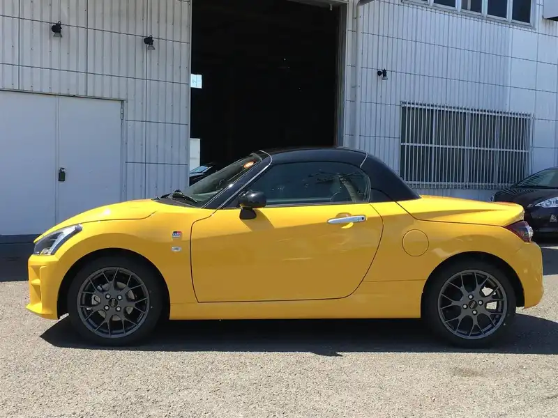 10135921 | カタログ画像：コペン（COPEN） ＧＲ スポーツ 2021年5月 3BA-LA400A 660cc ジョーヌイエロー 外装