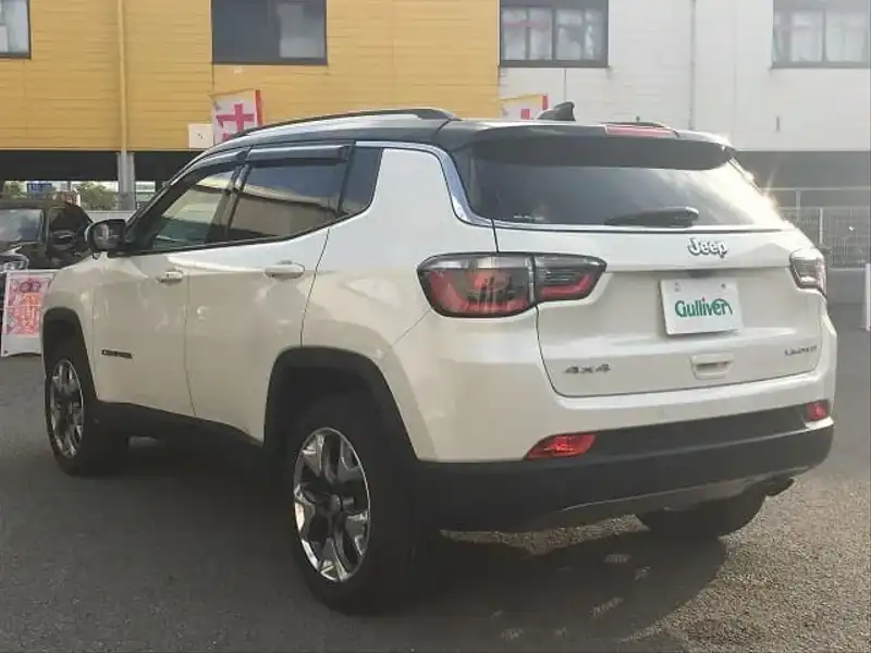 カタログ画像：ジープ・コンパス（JEEP COMPASS） リミテッド ブラックルーフエディション 2018年10月 ABA-M624 2400cc ヴォーカルホワイトパールコート 燃費9.6km / l 外装