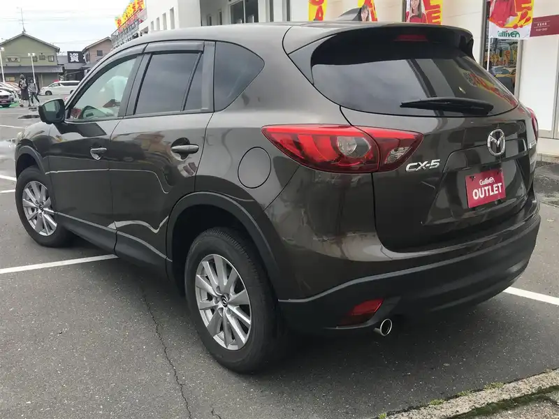 カタログ画像：ＣＸ－５（CX-5） ＸＤ 2015年1月 LDA-KE2FW 2200cc チタニウムフラッシュマイカ 燃費18.4km / l バック