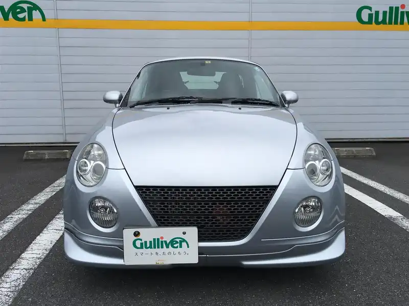 カタログ画像：コペン（COPEN） ファーストアニバーサリーエディション 2003年7月 LA-L880K 660cc ＤＣ・ブライトシルバーメタリック 燃費18.0km / l  フロント