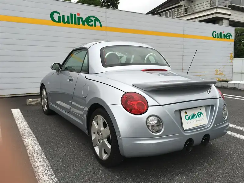 カタログ画像：コペン（COPEN） ファーストアニバーサリーエディション 2003年7月 LA-L880K 660cc ＤＣ・ブライトシルバーメタリック 燃費18.0km / l  バック