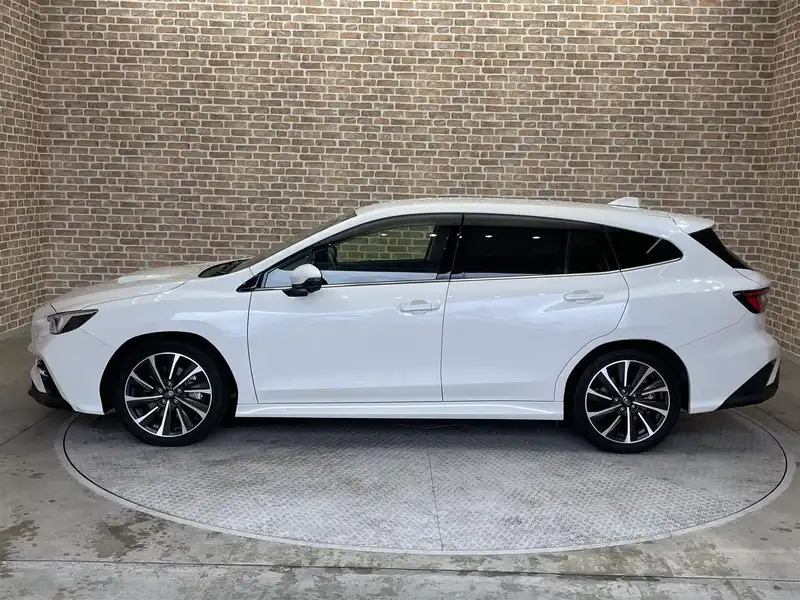 カタログ画像：レヴォーグ（LEVORG） ＳＴＩスポーツ 2020年10月 4BA-VN5 1800cc クリスタルホワイト・パール 燃費13.6km / l 外装