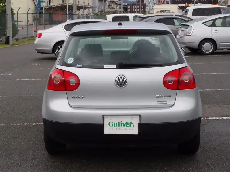 カタログ画像：ゴルフ（GOLF） ＧＬｉ 2005年10月 GH-1KBLX 2000cc リフレックスシルバーメタリック 燃費12.4km / l  バック