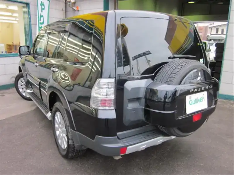 カタログ画像：パジェロ（PAJERO） ロング スーパーエクシード 2007年10月 CBA-V97W 3800cc ブラックマイカ バック