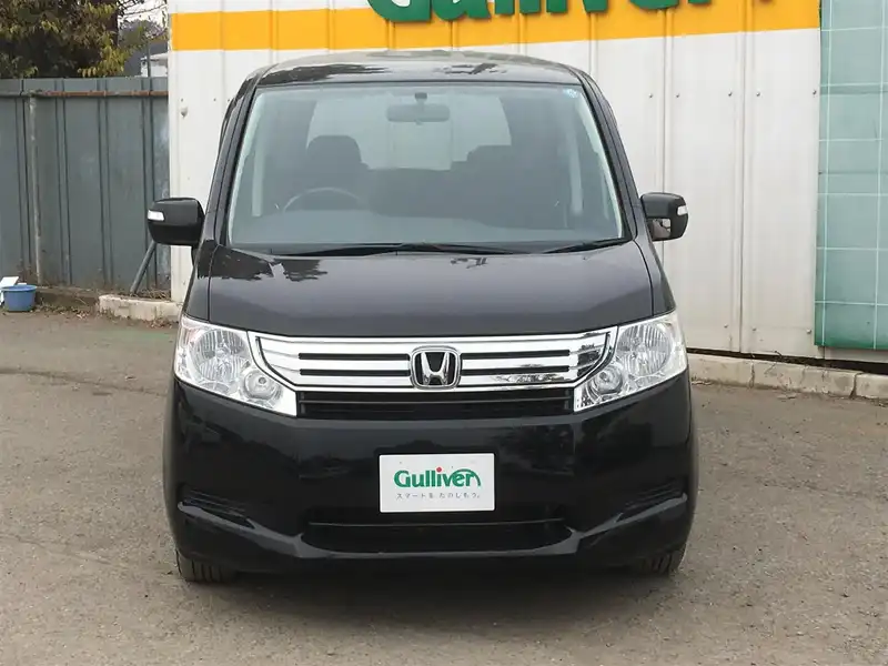 カタログ画像：ステップワゴン（STEPWAGON） Ｇ ＨＩＤエディション 2010年10月 DBA-RK1 2000cc クリスタルブラック・パール 燃費13.2km / l フロント