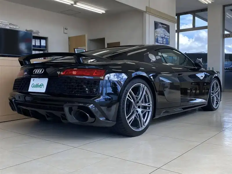 カタログ画像：Ｒ８スパイダー（R8 SPYDER） Ｖ１０ パフォーマンス ５．２ＦＳＩクワトロＳトロニック 2020年10月 7BA-4SDMWF 5200cc ミトスブラックメタリック バック