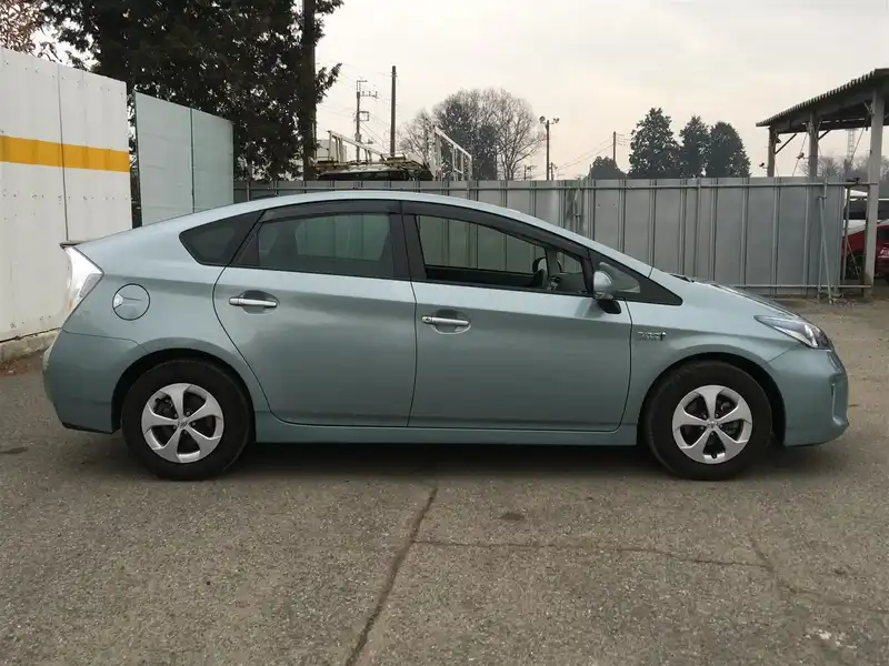 カタログ画像：プリウスＰＨＶ（PRIUS PHV） Ｓ 2012年11月 DLA-ZVW35 1800cc フロスティーグリーンマイカ 燃費31.6km / l 外装