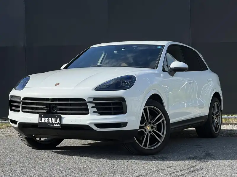 カタログ画像：カイエンクーペ（CAYENNE COUPE） カイエンクーペ プラチナエディション 2022年1月 3000cc キャララホワイトメタリック メイン