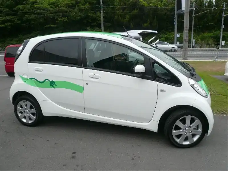 10070740 | カタログ画像：アイミーブ（I-MIEV） Ｇ 2011年8月 ZAA-HA3W ホワイトパール／ミントグリーンソリッドorホワイトパール／オーシャンブルーメタリック 外装