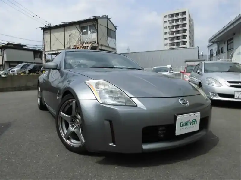 カタログ画像：フェアレディＺ（FAIRLADY Z） バージョンＳＴ 2004年9月 CBA-Z33 3500cc スパークリングシルバー（Ｍ） 燃費9.0km / l  メイン（その他）