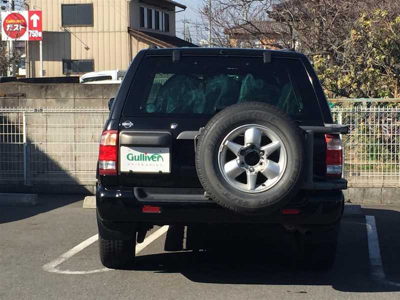 1507068 | カタログ画像：テラノ（TERRANO） 標準ボディ オールモード４×４ Ｒ３ｍ－Ｖ 2001年3月 GF-LR50 3300cc ブラック／ソニックシルバー（Ｍ）ツートーン バック