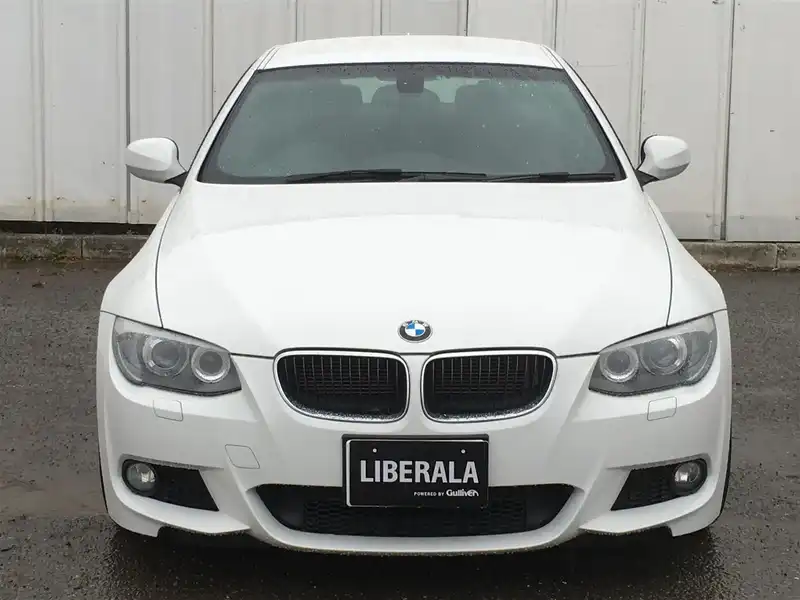 カタログ画像：３シリーズ（3 SERIES） ３２０ｉクーペ Ｍスポーツパッケージ 2010年5月 LBA-KD20 2000cc 燃費14.2km / l フロント