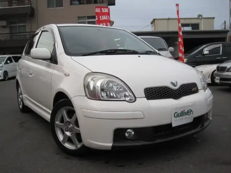 カタログ画像：ヴィッツ（VITZ） ＲＳ 2004年4月 CBA-NCP13 1500cc ホワイト 燃費17.0km / l  メイン（その他）