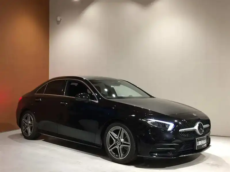 10125673 | カタログ画像：Ａクラスセダン（A-CLASS SEDAN） Ａ２５０ ４マチックセダン ＡＭＧ レザーエクスクルーシブパッケージ 2019年10月 5BA-177147M 2000cc コスモスブラック（Ｍ） メイン