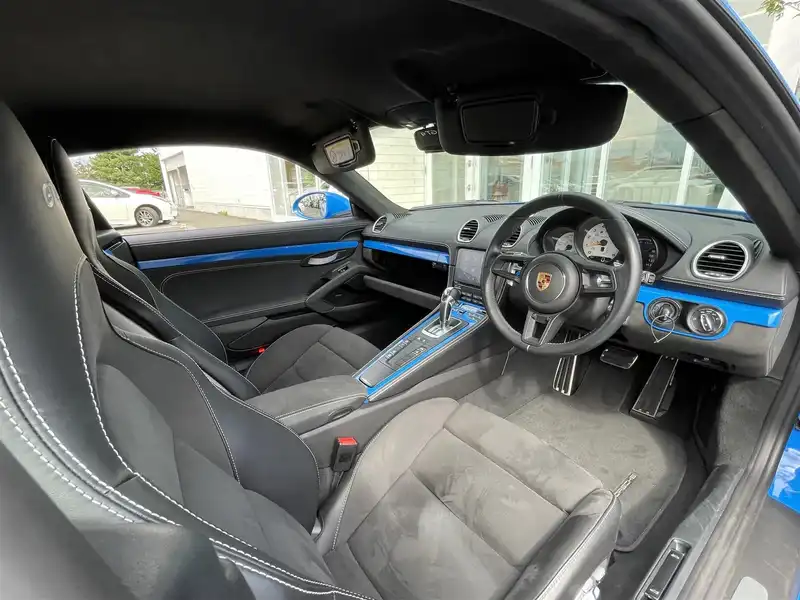 カタログ画像：７１８ケイマン（718 CAYMAN） ７１８ケイマンＧＴ４ 2022年6月 7BA-982L40 4000cc シャークブルー 内装