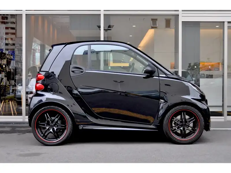 カタログ画像：スマートフォーツークーペ（SMART FORTWO COUPE） ＢＲＡＢＵＳ エクスクルーシブ エディション ミッドナイトブルー 2014年4月 ABA-451333 1000cc ミッドナイトブルー 燃費18.6km / l 外装