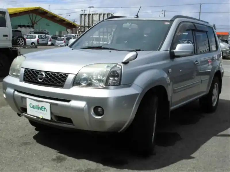 カタログ画像：エクストレイル（X-TRAIL） Ｘｔ 2004年5月 UA-NT30 2000cc ダイヤモンドシルバー（Ｍ） 燃費13.0km / l  外装