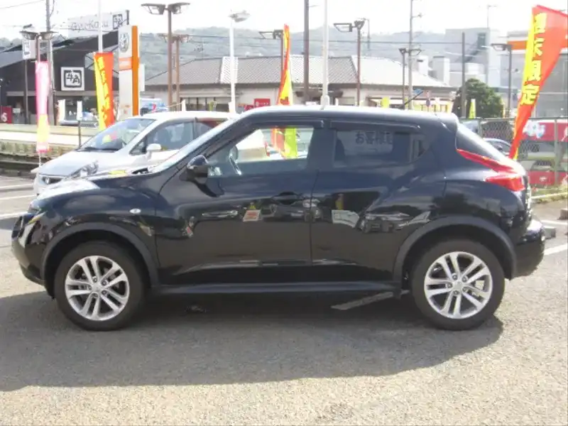 カタログ画像：ジューク（JUKE） １５ＲＸ タイプＶ 2014年4月 DBA-YF15 1500cc サファイアブラック（Ｐ） 燃費18.0km / l 外装