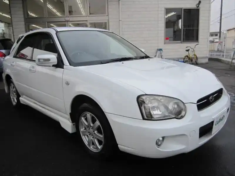 カタログ画像：インプレッサスポーツワゴン（IMPREZA SPORTS WAGON） １５ｉ－Ｓ 2002年11月 TA-GG3 1500cc ピュアホワイト 燃費13.4km / l  メイン