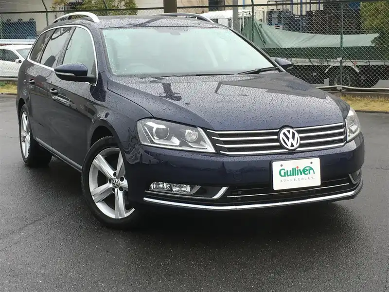 カタログ画像：パサートヴァリアント（PASSAT VARIANT） ＴＳＩハイライン ブルーモーションテクノロジー 2013年4月 DBA-3CCAX 1400cc ナイトブルーメタリック 燃費17.6km / l メイン（その他）