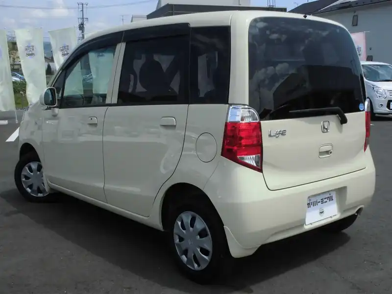 カタログ画像：ライフ（LIFE） Ｇ特別仕様車 ＨＩＤスマートスペシャル 2011年8月 DBA-JC1 660cc バニラクレム 燃費19.6km / l バック