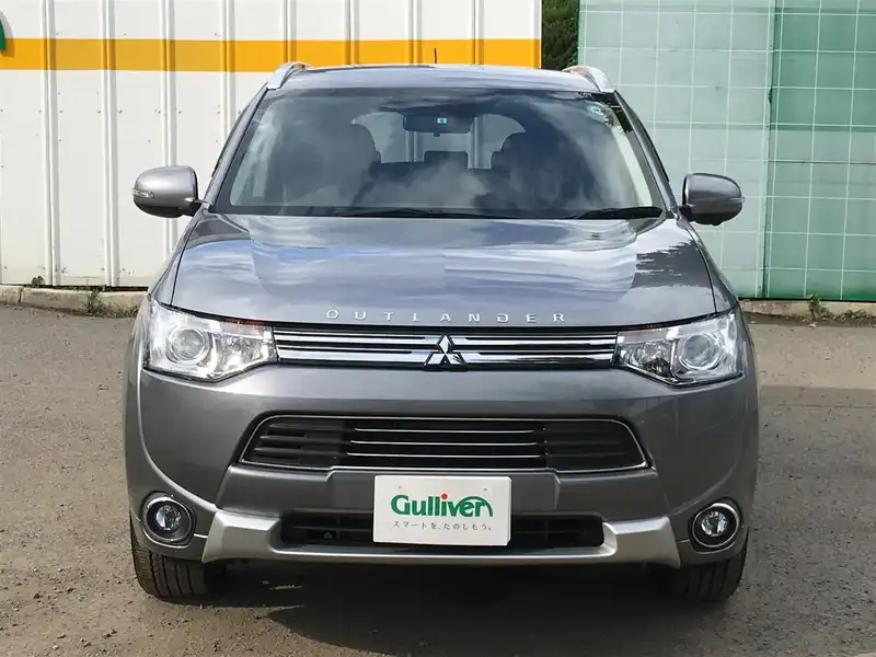 カタログ画像：アウトランダーＰＨＥＶ（OUTLANDER PHEV） Ｇプレミアムパッケージ 2014年9月 DLA-GG2W 2000cc チタニウムグレーメタリック フロント