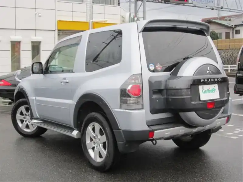 10036435 | カタログ画像：パジェロ（PAJERO） ショート ＶＲ－Ⅱ 2006年10月 CBA-V87W 3800cc クールシルバーメタリック／ミディアムグレーマイカ バック