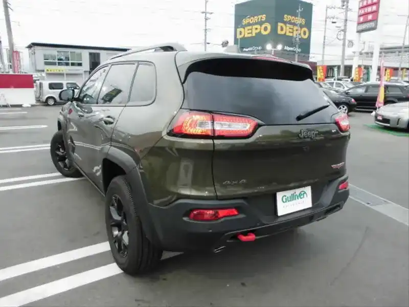 カタログ画像：ジープ・チェロキー（JEEP CHEROKEE） ウォーリアー 2014年8月 ABA-KL32L 3200cc エコグリーンパールコート 燃費8.8km / l バック