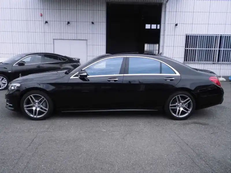 カタログ画像：Ｓクラス（S-CLASS） Ｓ５５０ロング マジックボディコントロール装着車 2014年4月 DBA-222182C 4700cc マグネタイトブラック（Ｍ）orオブシディアンブラック（Ｍ）orペリドットブラウン（Ｍ） 燃費10.1km / l 外装