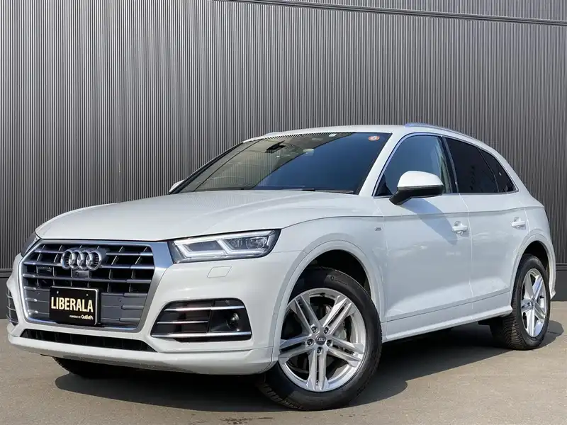 新しいプレセール アウディ・Q5・ACCセンサー（レーダーセンサー）・品