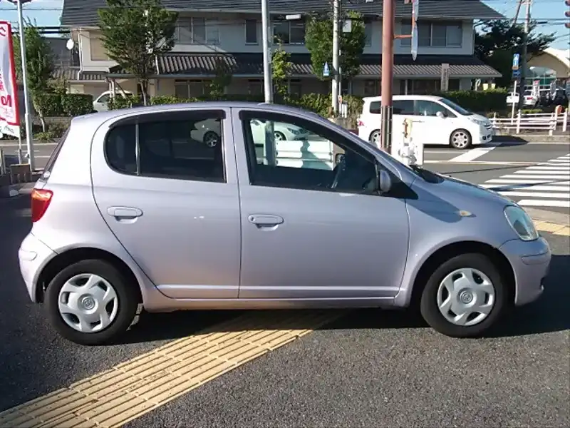 カタログ画像：ヴィッツ（VITZ） Ｆ Ｌパッケージ・ラベンダーエディション 2003年8月 UA-NCP15 1300cc ラベンダーメタリック 燃費16.6km / l  外装