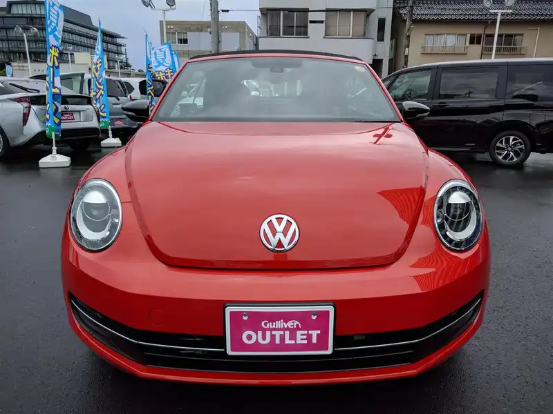 カタログ画像：ザ・ビートル・カブリオレ（THE BEETLE CABRIOLET） クラブ 2015年10月 DBA-16CBZK 1200cc ハバネロオレンジメタリック 燃費17.6km / l フロント