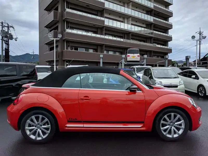 カタログ画像：ザ・ビートル・カブリオレ（THE BEETLE CABRIOLET） クラブ 2015年10月 DBA-16CBZK 1200cc ハバネロオレンジメタリック 燃費17.6km / l 外装