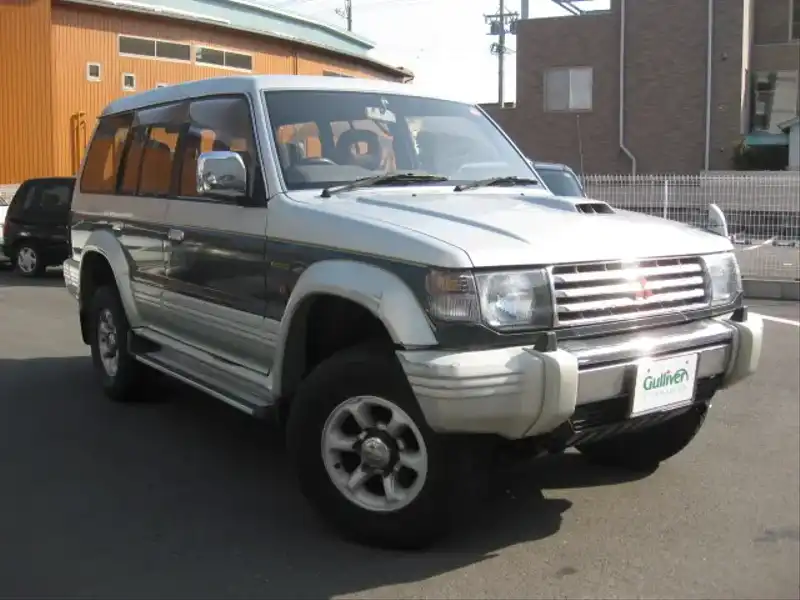 カタログ画像：パジェロ（PAJERO） ミッドルーフ ＸＦ 1994年8月 Y-V46W 2800cc ラガーディアシルバー（Ｍ） メイン