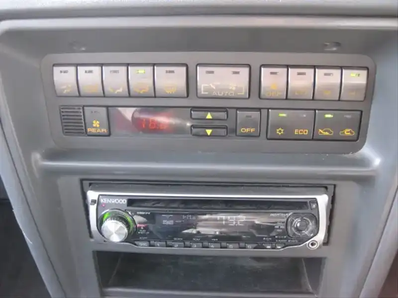 カタログ画像：パジェロ（PAJERO） メタルトップ ＸＪ リミテッドエディション 1994年11月 Y-V24W 2500cc ランプブラック／ラガーディアシルバー・２トーン 外装
