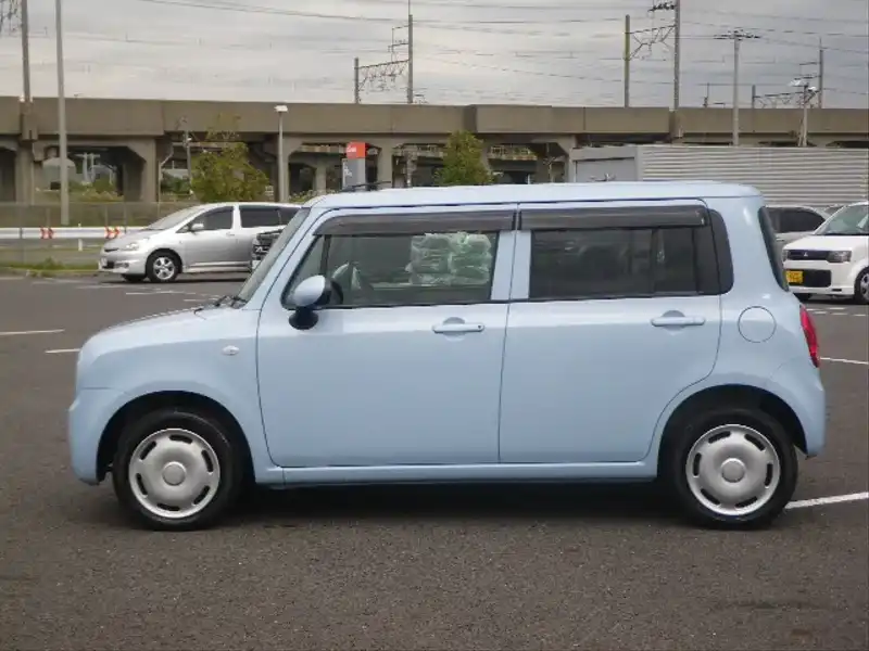 カタログ画像：アルトラパン（ALTO LAPIN） Ｇ 2012年12月 DBA-HE22S 660cc エアブルーメタリック 燃費21.0km / l 外装