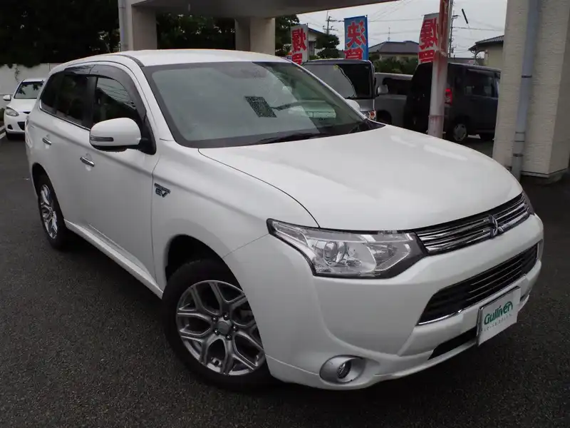 カタログ画像：アウトランダーＰＨＥＶ（OUTLANDER PHEV） Ｇナビパッケージ 2014年4月 DLA-GG2W 2000cc ホワイトパール メイン（その他）