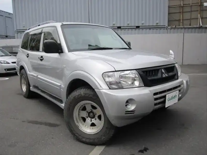 カタログ画像：パジェロ（PAJERO） ロング ＺＲ 2004年4月 LA-V73W 3000cc シルバーメタリック／ミディアムグレーマイカｏｒシルバーメタリック メイン（その他）