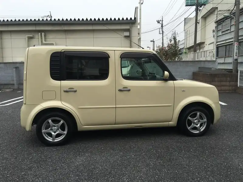 カタログ画像：キューブ（CUBE） プラスコンラン 2006年6月 DBA-BZ11 1400cc アイリッシュクリーム 燃費16.4km / l  外装