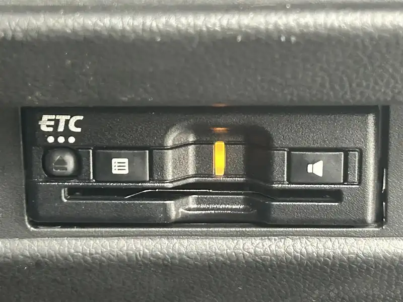 カタログ画像：ワゴンＲカスタムＺ（WAGON R CUSTOM Z） ハイブリッドＺＸ アップグレードパッケージ装着車 2022年8月 5AA-MH95S 660cc ノクターンブルーパール 燃費24.2km / l 内装